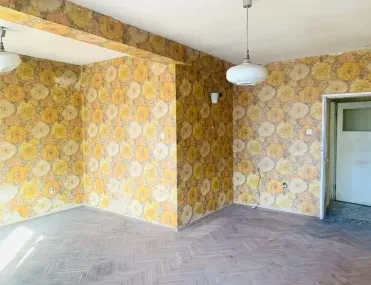 Многостаен, Тракия, Варна - снимка 3 от 12