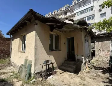 Къща, Ялта, Русе - снимка 2 от 11
