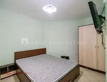 2-стаен, Белите брези, София