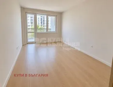 2-стаен, Владислав Варненчик, Варна