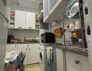3-стаен, Гео Милев, София