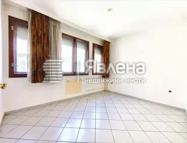 3-стаен, Център, Пловдив - снимка 3 от 12