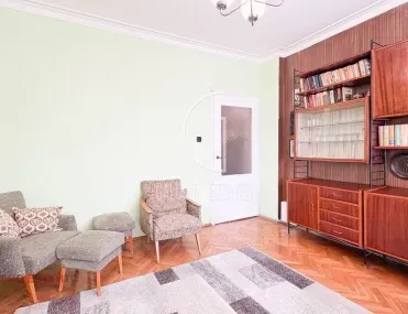 3-стаен, Гео Милев, София