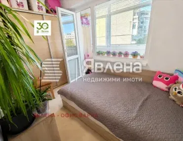 3-стаен, Владислав Варненчик, Варна