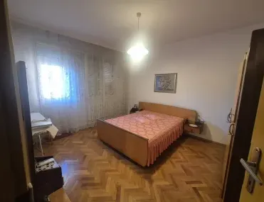 Многостаен, Център, Велико Търново