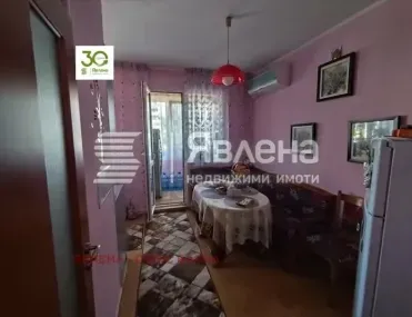 Многостаен, Тракия, Варна