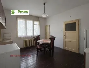 Многостаен, Изток, София