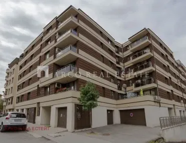 Многостаен, Редута, София