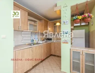 Многостаен, ВИНС, Варна - снимка 14 от 18