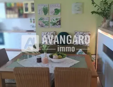 Апартамент, Център, Варна - снимка 2 от 12