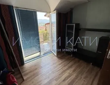 Етаж от къща, Перник, Югозападна България - снимка 9 от 17