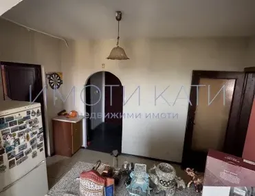 Етаж от къща, Перник, Югозападна България - снимка 3 от 17