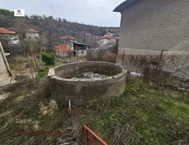 Етаж от къща, Кюстендил, Югозападна България - снимка 2 от 18