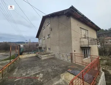 Етаж от къща, Кюстендил, Югозападна България