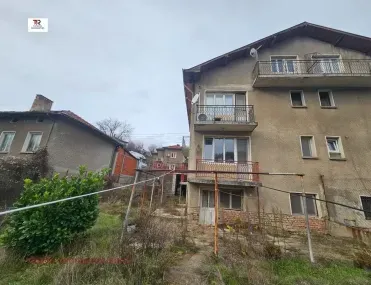 Етаж от къща, Кюстендил, Югозападна България - снимка 12 от 18