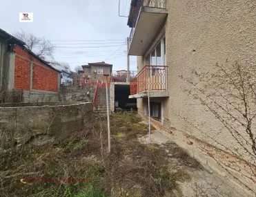 Етаж от къща, Кюстендил, Югозападна България - снимка 14 от 18