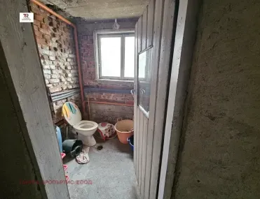 Етаж от къща, Кюстендил, Югозападна България - снимка 8 от 18