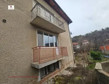 Етаж от къща, Кюстендил, Югозападна България - снимка 13 от 18