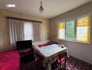 Етаж от къща, Враца, Северозападна България