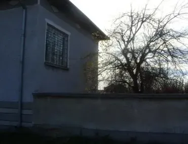 Къща, Братя Даскалови, Югоизточна България - снимка 3 от 8