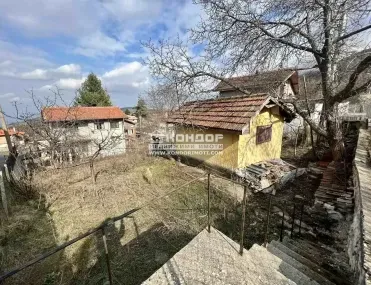 Къща, Гълъбово, Югоизточна България
