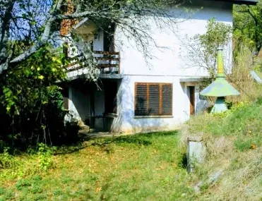 Къща, Годеч, Югозападна България