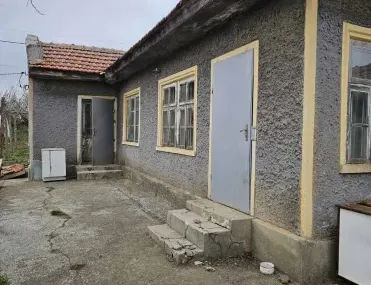 Къща, Генерал Тошево, Североизточна България - снимка 4 от 12