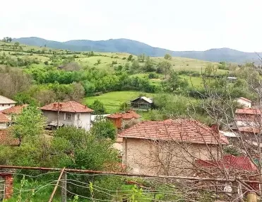 Къща, Карлово, Южна България - снимка 3 от 8