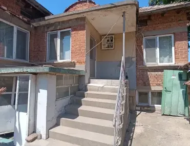 Къща, Покрайнини, Русе - снимка 2 от 18