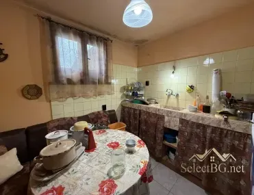 Къща, Варуша, Велико Търново - снимка 4 от 18