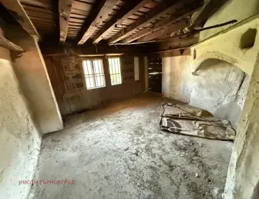 Къща, Златарица, Северна България