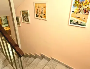 Къща, Бъкстон, София - снимка 2 от 17