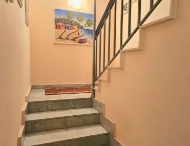 Къща, Бъкстон, София - снимка 4 от 17