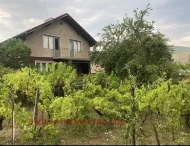 Къща, Своге, Югозападна България