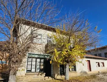 Къща, Ловеч, Северозападна България - снимка 5 от 18