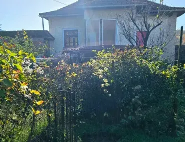 Къща, Ловеч, Северозападна България - снимка 10 от 18