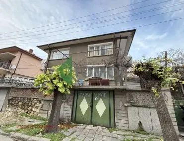 Къща, Чирпан, Югоизточна България - снимка 10 от 18