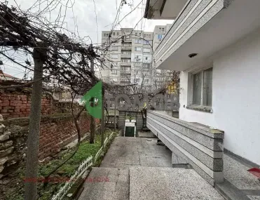Къща, Чирпан, Югоизточна България - снимка 6 от 18