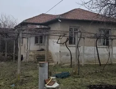 Къща, Карлово, Южна България