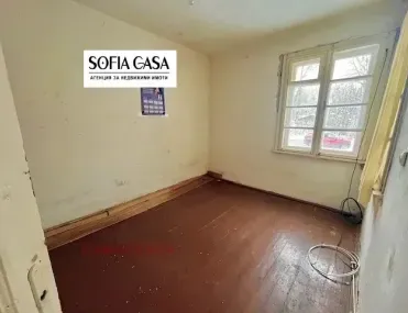 Къща, Козлодуй, Северозападна България - снимка 2 от 10