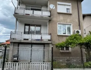 Къща, Перник, Югозападна България - снимка 12 от 15
