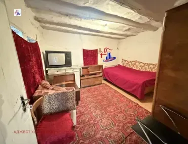 Къща, Шумен, Североизточна България - снимка 4 от 15