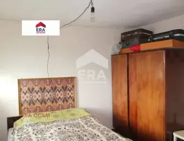 Къща, Ловеч, Северозападна България