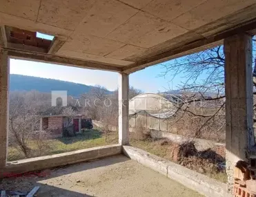 Къща, Сливница, Югозападна България