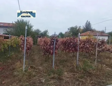 Къща, Нови Пазар, Североизточна България - снимка 2 от 6