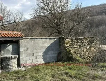 Къща, Ловеч, Северозападна България - снимка 7 от 18