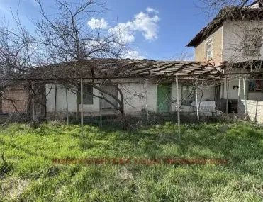 Къща, Ловеч, Северозападна България - снимка 2 от 18