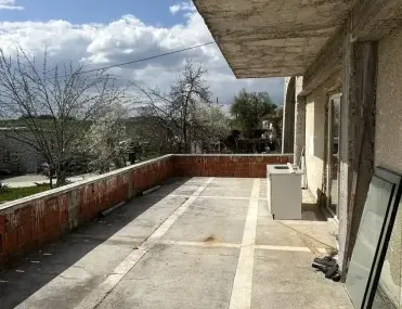Къща, Сливница, Югозападна България