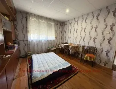 Къща, Плевен, Северозападна България - снимка 16 от 17