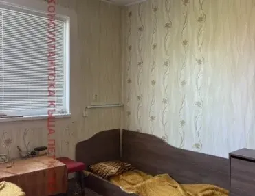 Къща, Плевен, Северозападна България - снимка 2 от 17